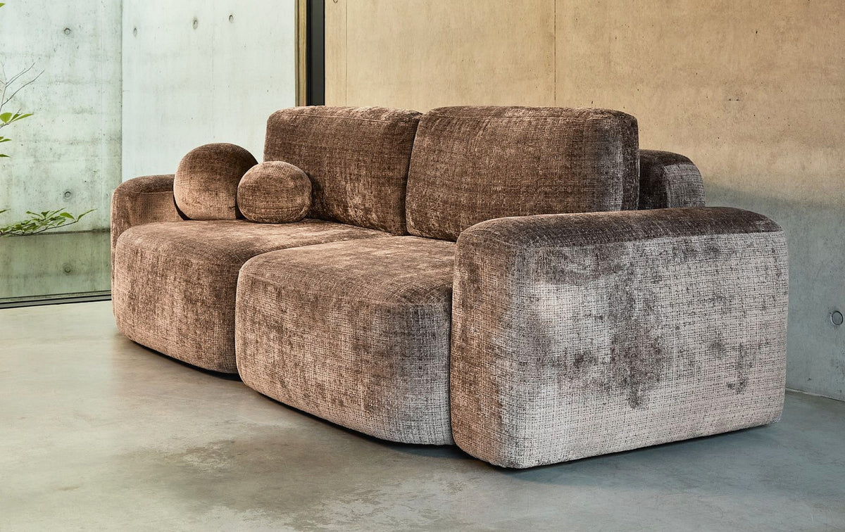 Gros plan sur le tissu chenille d’un canapé